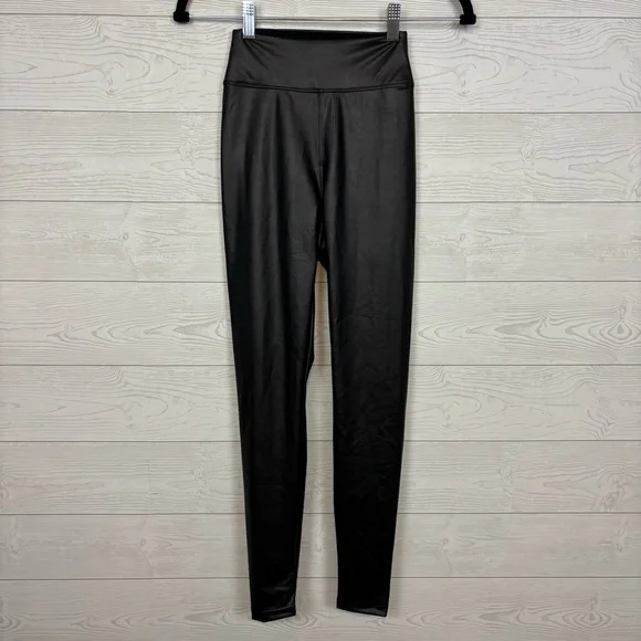 OFFLINE By Aerie Real Luxe Faux Leather Leggings Black NWT Size XS Short - Picture 3 of 10